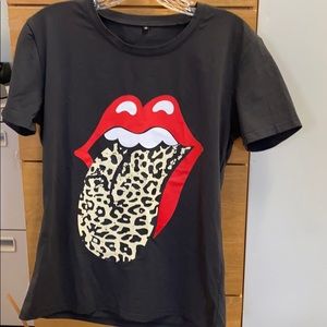 Women’s Graphic Lips & Cheetah Print Tongue Shirt